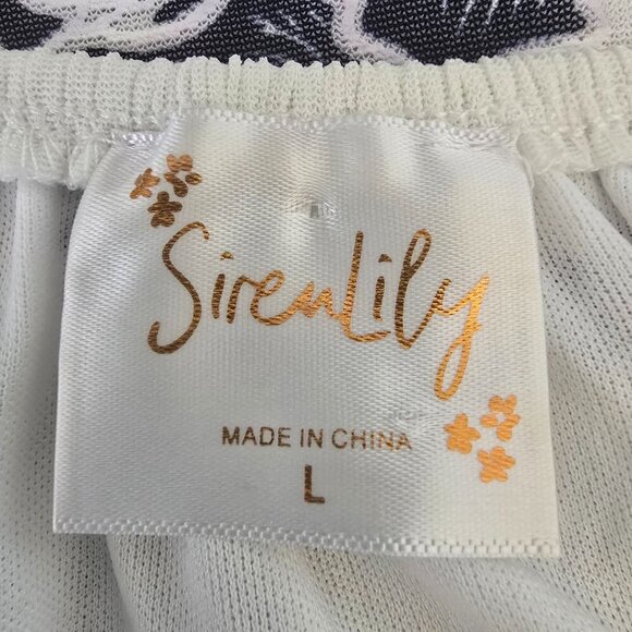 Elegant White Maxi Dress with Gold Accents - Picture 2 of 12